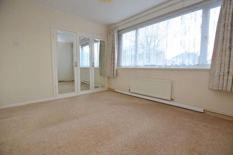 3 bedroom ground floor flat for sale - Middlefield Gardens, Hurst Green , Halesowen