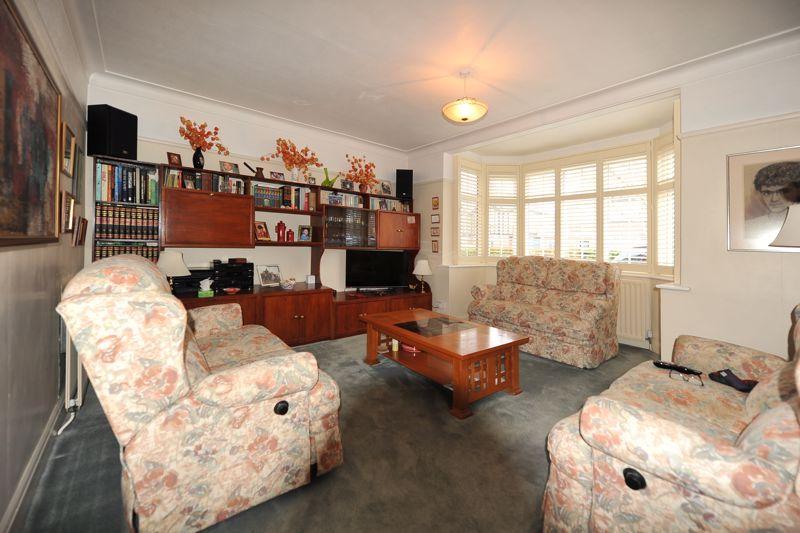 Meadow Way, Eastcote 3 bed semidetached house £865,000