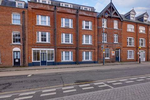 2 bedroom apartment to rent, Station Road West, Canterbury