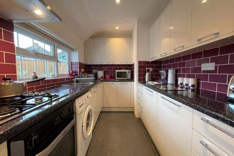 61 Combe Road, Godalming, GU7 3SL