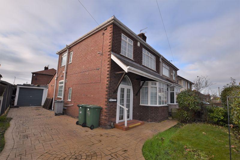 Chapelhill Road, Moreton 3 bed semidetached house £200,000