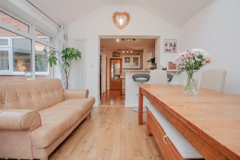Wood End, Banbury 4 bed detached house £450,000