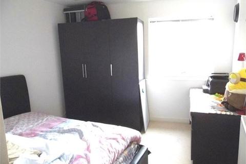 2 bedroom flat to rent - Osbury Court, Shaftesbury Avenue, South Harrow, Harrow, HA2