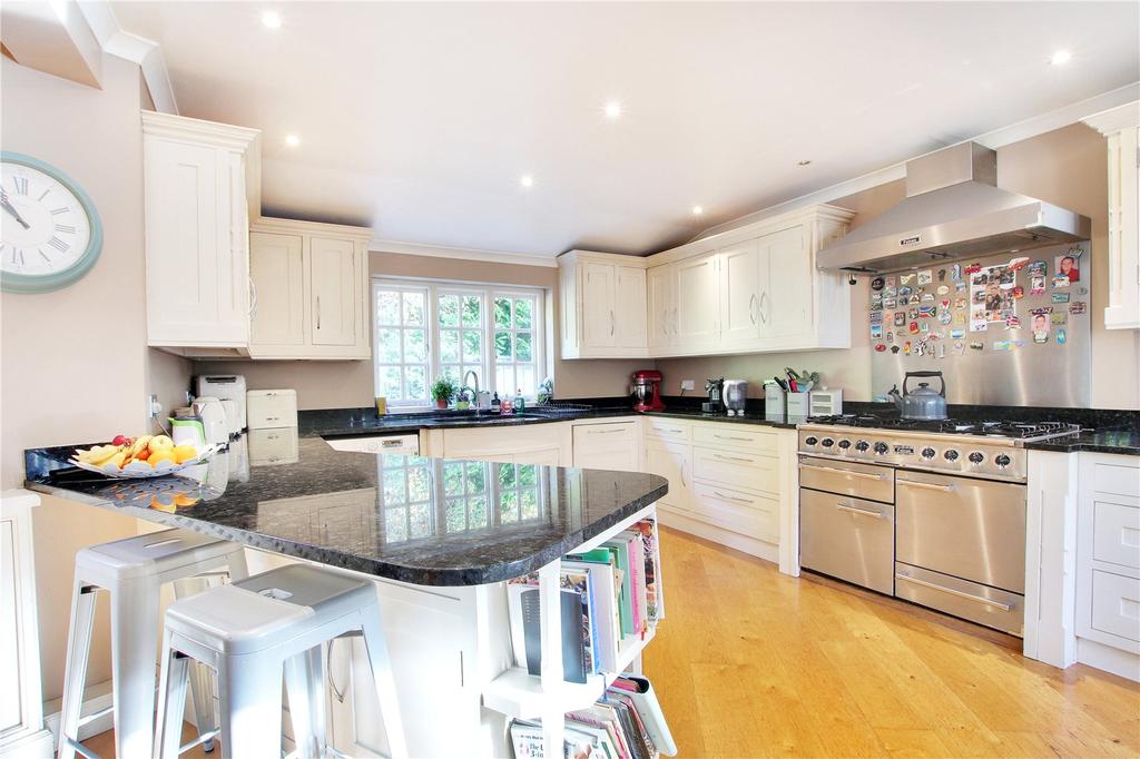 Kitchen/Breakfast Rm