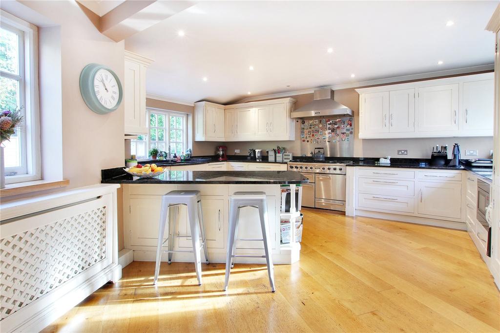 Kitchen/Breakfast Rm