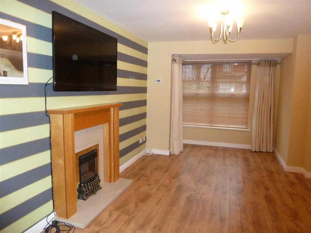 Cricketfield Place, Armadale, Bathgate 4 bed detached house £210,000