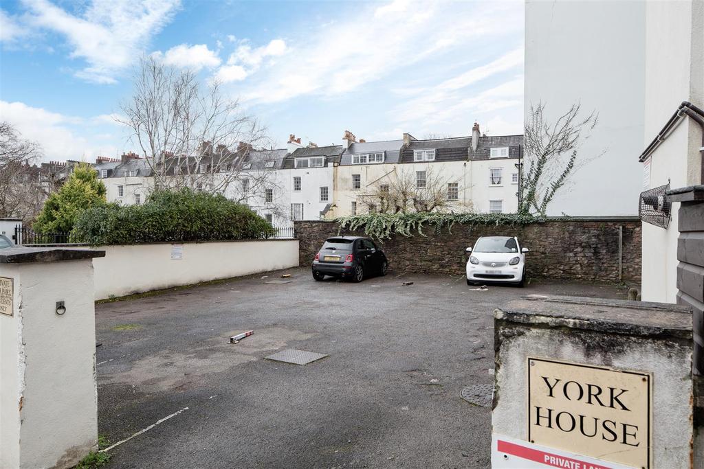 Flat 7 York House-15 EDIT.jpg