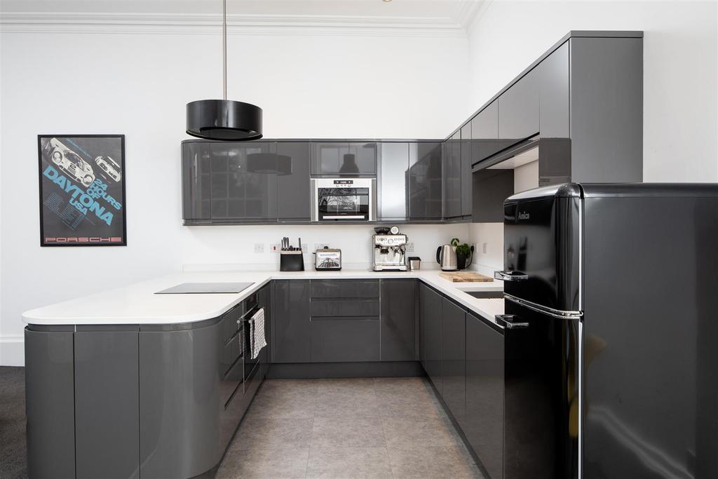 Flat 7 York House-13.jpg