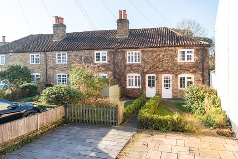 16 Bell Road, East Molesey, KT8 0SS