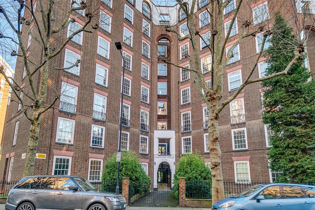 Fitzjames Avenue, London, W14 2 bed flat £650,000