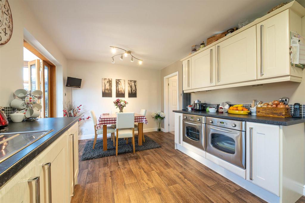 Magdalen Court, Wistaston, Crewe 4 bed detached house for sale £325,000