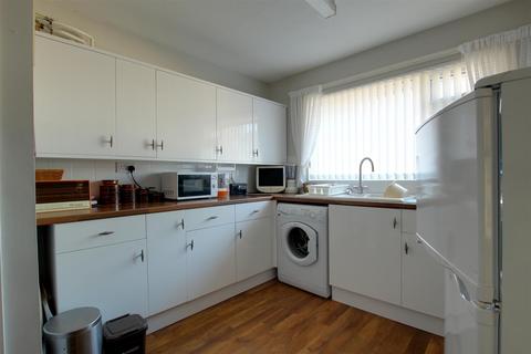 24 Beckside, Hornsea, HU18 1RT