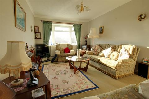 24 Beckside, Hornsea, HU18 1RT