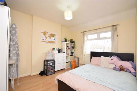 4 bedroom semi-detached house to rent - Broadwater Road, Tooting, London, SW17