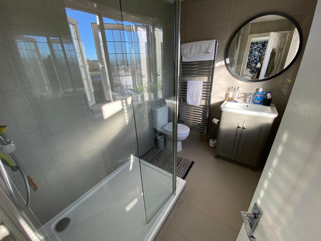 En Suite.jpg