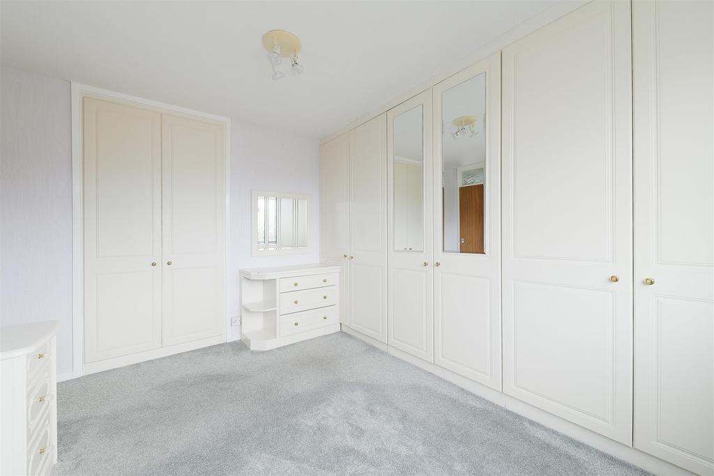 , Banstead DSC 19335 Pine Place, Banstead .jpg