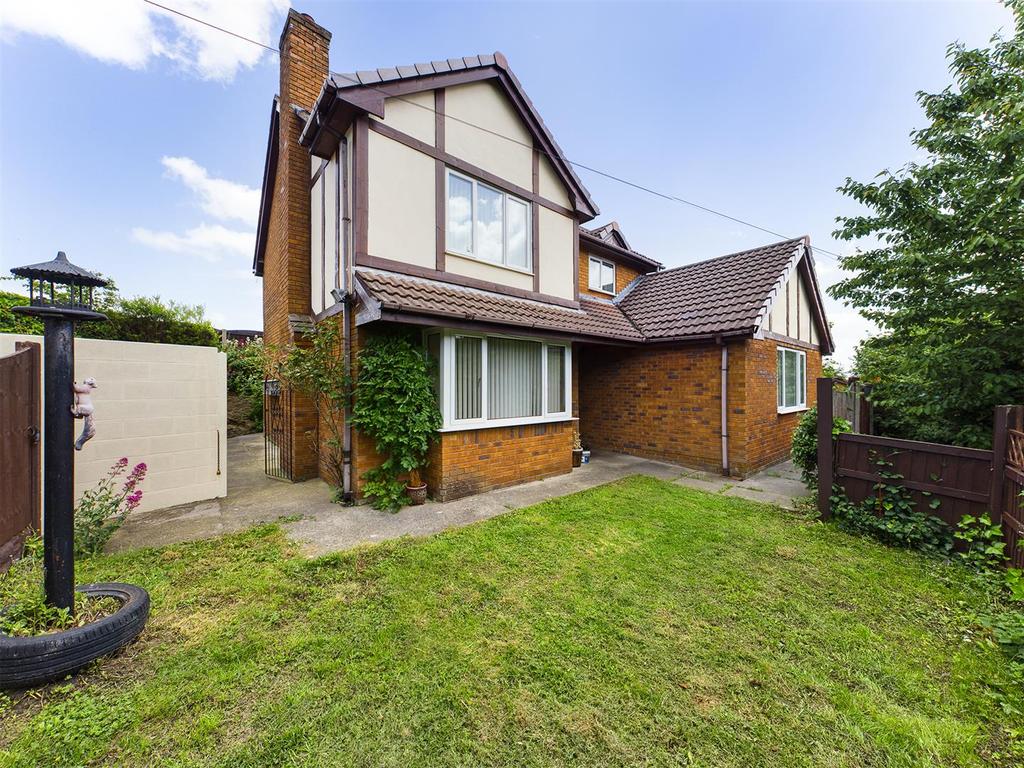 Quarry Road, Brynteg, Wrexham 4 bed detached house for sale £315,000