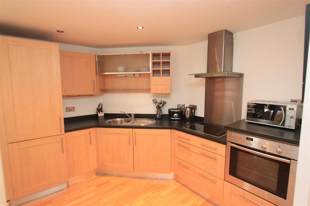 McClure House, Leeds Dock 1 bed flat £775 pcm (£179 pw)