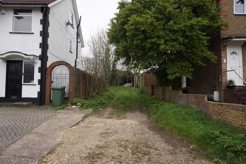 1 Park Mead, Harrow, HA2 8NQ