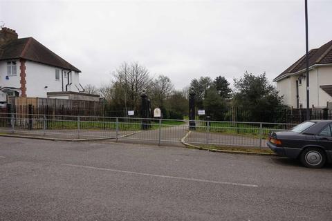 1 Park Mead, Harrow, HA2 8NQ