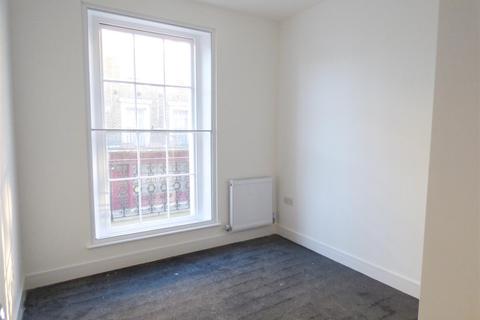 2 bedroom flat for sale - Harmer Street, Gravesend, Kent