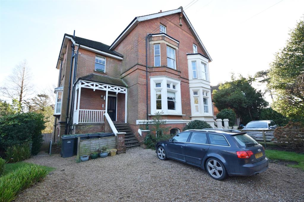 Brittany Road, St. LeonardsOnSea 2 bed flat £340,000