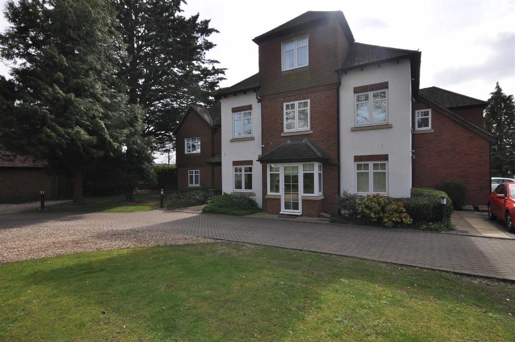 Station Road, Balsall Common 2 bed apartment £950 pcm (£219 pw)