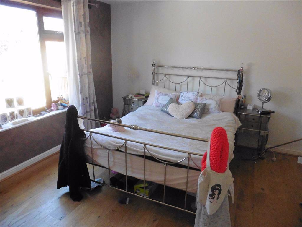 Bedroom 2 (rear)