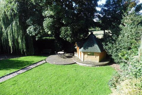 34 Denis Road, Burbage, Hinckley, LE10 2LR