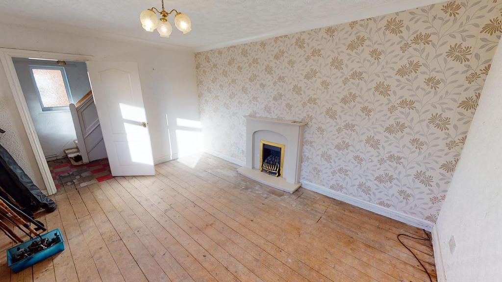 Holt Crescent, Billinge, Wigan, WN5 7 3 bed semidetached house £165,000