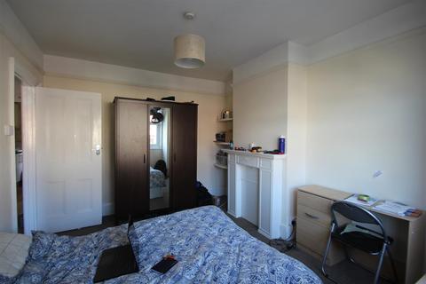 4 bedroom house to rent - Redvers Road, Brighton