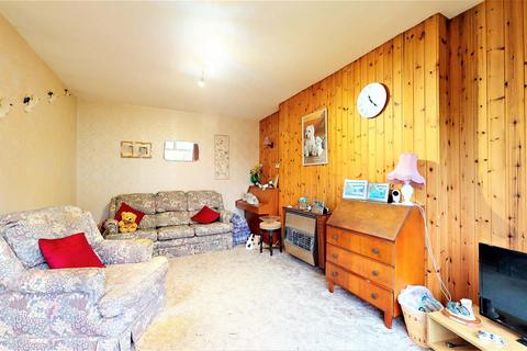 3 bedroom semi-detached house for sale - Appledore Close, Hengrove