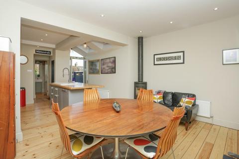 63 Athelstan Road, Faversham, ME13 8QN