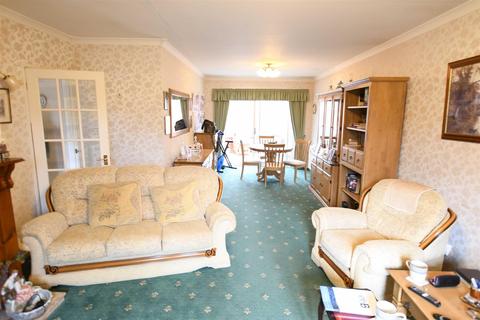 3 bedroom detached bungalow for sale - Mackley Way, Harbury, Leamington Spa
