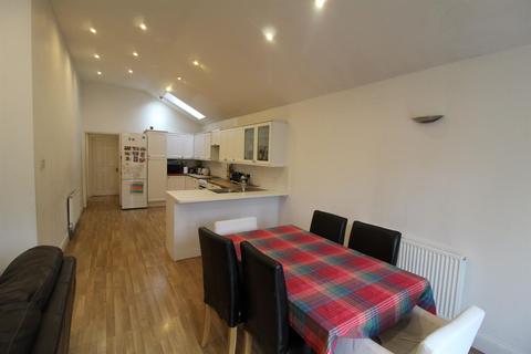 23 Langley Avenue, Worcester Park, KT4 8PB