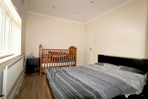 23 Langley Avenue, Worcester Park, KT4 8PB