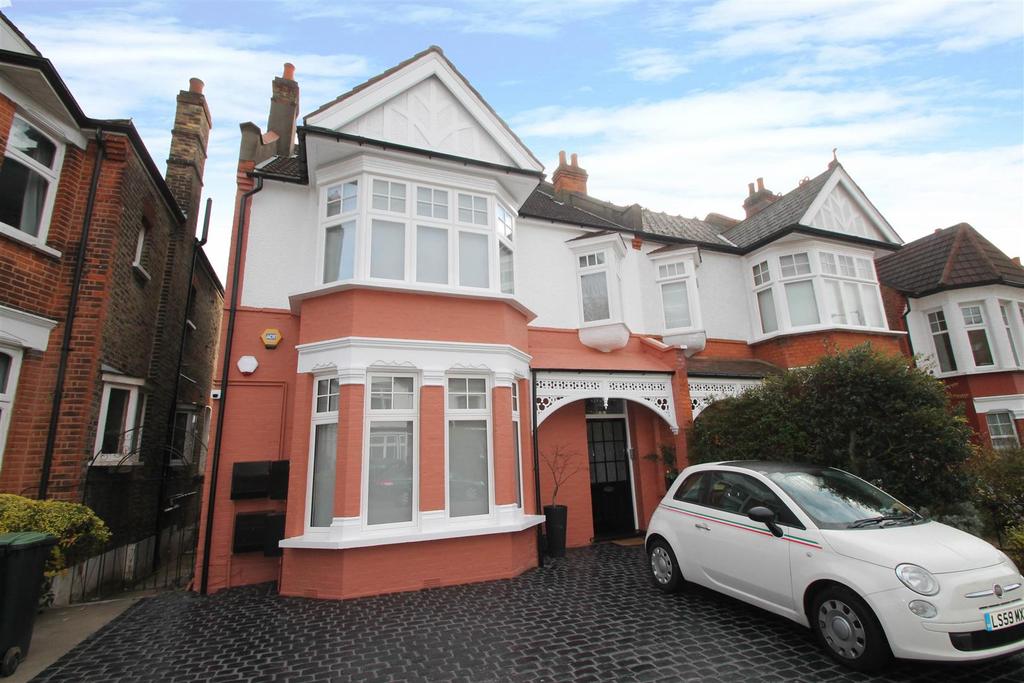 Derwent Road, Palmers Green, London N13 1 bed flat £310,000
