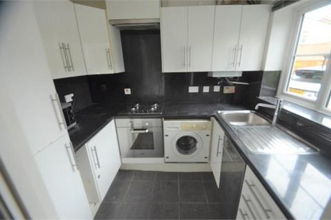 2 bedroom terraced house to rent, Brancaster Drive, Mill Hill, NW7