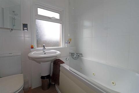 67 Hanworth Road, Warwick, CV34 5DY
