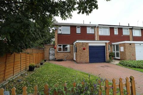 1 Kettlewell Close, Warwick, CV34 5XE