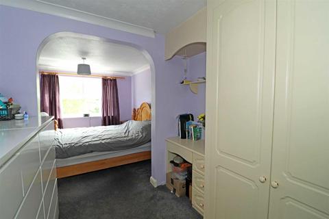 36 Eastley Crescent, Warwick, CV34 5RX