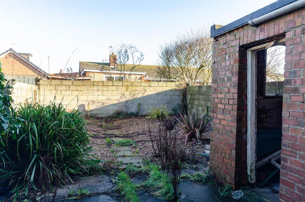 North Road, Withernsea 3 bed terraced house £85,000