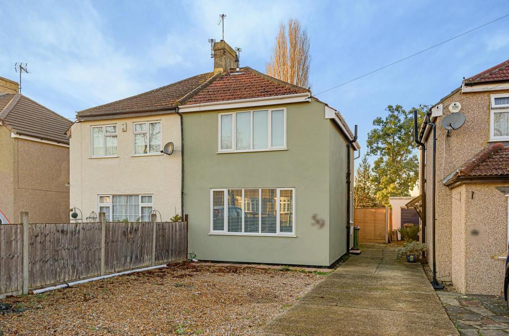 Wyncham Avenue, Sidcup 2 bed semidetached house £450,000