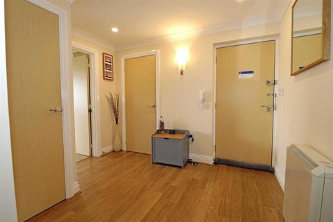 33 Bread And Meat Close, Warwick, CV34 6HF