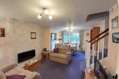 4 bedroom terraced house for sale - Dial Close, Barnham