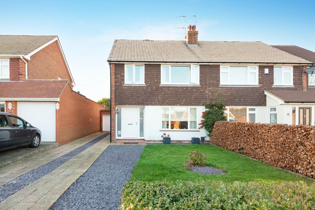 Wayne Close, Broadstairs 3 bed semidetached house for sale £425,000