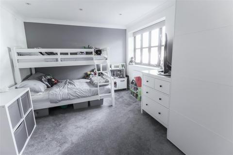 133a Blackbush Spring, Harlow, CM20 3EB