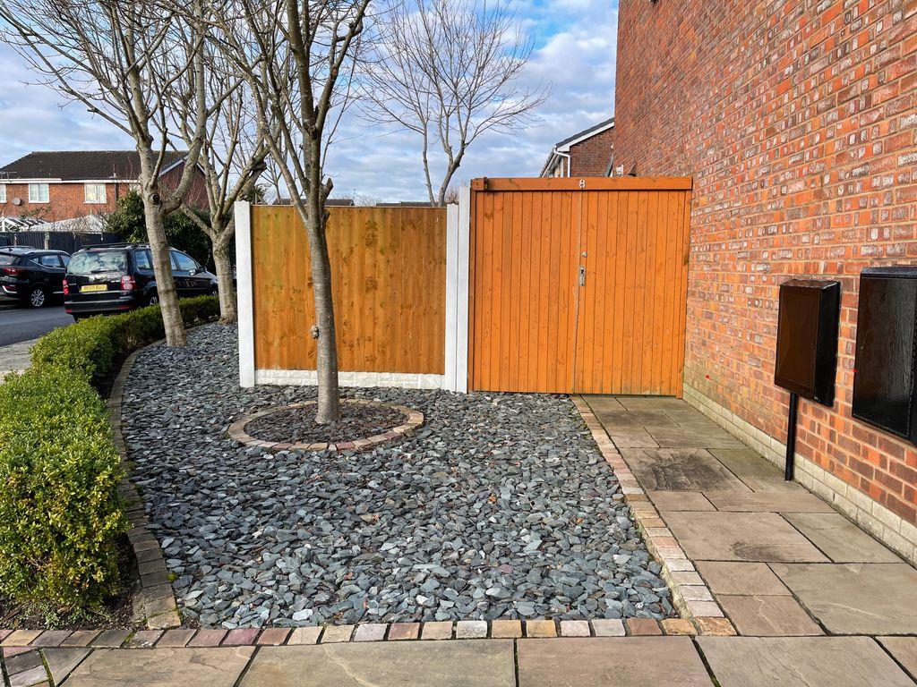 Garden at Side