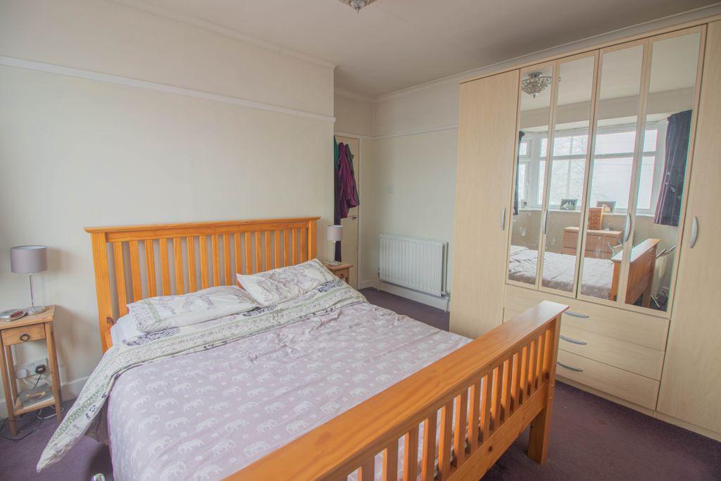 Bedroom 2 (Double)