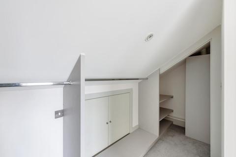 68c Glengall Road, London, NW6 7ER